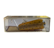 Lade das Bild in den Galerie-Viewer, Top View of ZEAL LURES of Japan &quot;The Original Wood B-CHIMA RISK&quot; Fishing Lure. Available at Toad Tackle.
