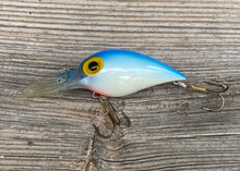 Load image into Gallery viewer, STORM V88 Wiggle Wart Fishing Lure — PEARL/BLUE BACK/RED THROAT
