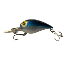 Charger l&#39;image dans la galerie, Left Facing View of STORM LURES WIGGLE WART Fishing Lure in BLUE SCALE
