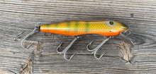 Load image into Gallery viewer, Antique PFLUEGER MUSTANG MINNOW Size 5 Fishing Lure • 9540 SUNFISH
