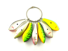 Load image into Gallery viewer, SALESMAN SAMPLE RING • STRIKE KING &quot; MIMIC &quot; BALSA CRANKBAIT Set of 7 Fishing Lures • Assorted

